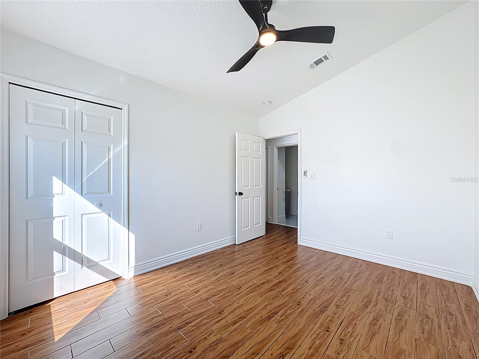 Image 21 of 35 For 36751 Sundance Drive