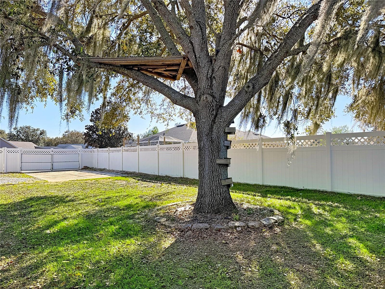 Image 30 of 35 For 36751 Sundance Drive