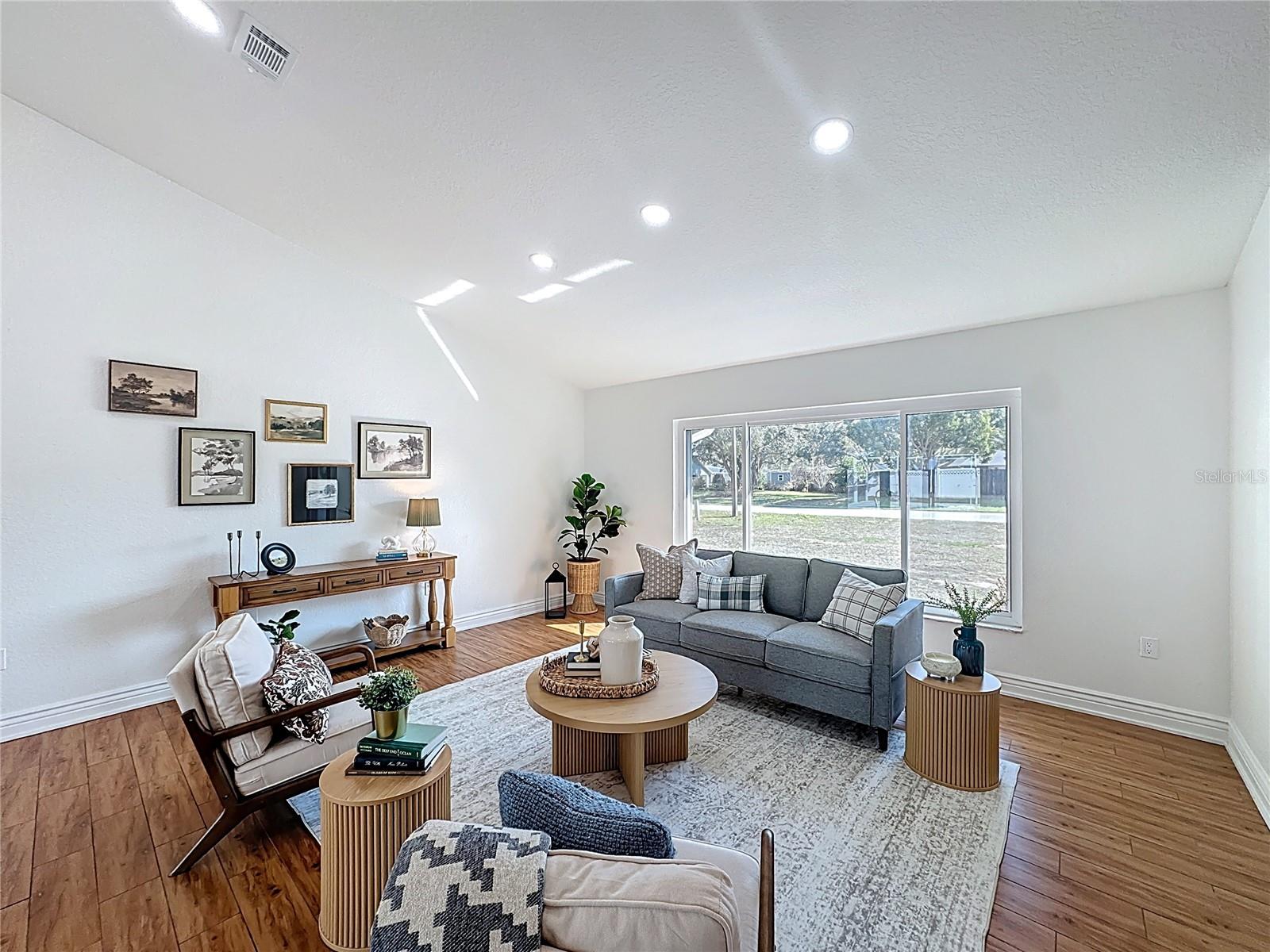 Image 4 of 35 For 36751 Sundance Drive