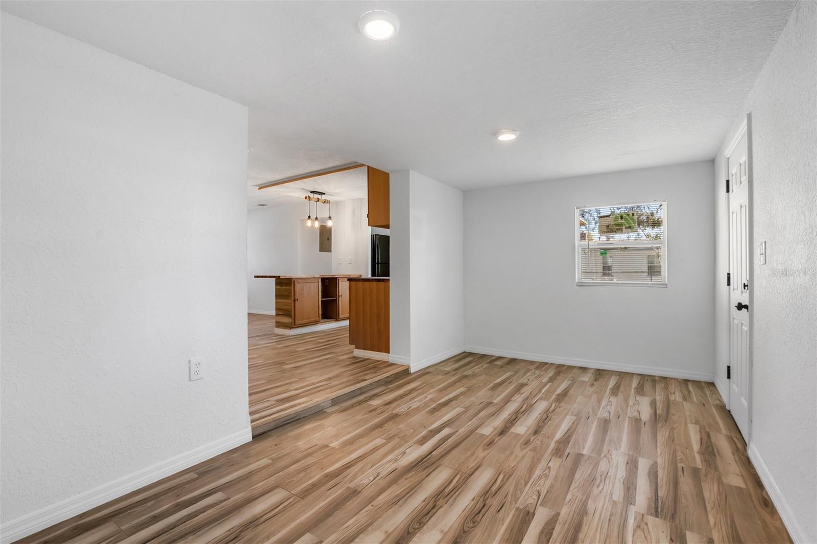 Image 14 of 31 For 6146 Dahlia Drive