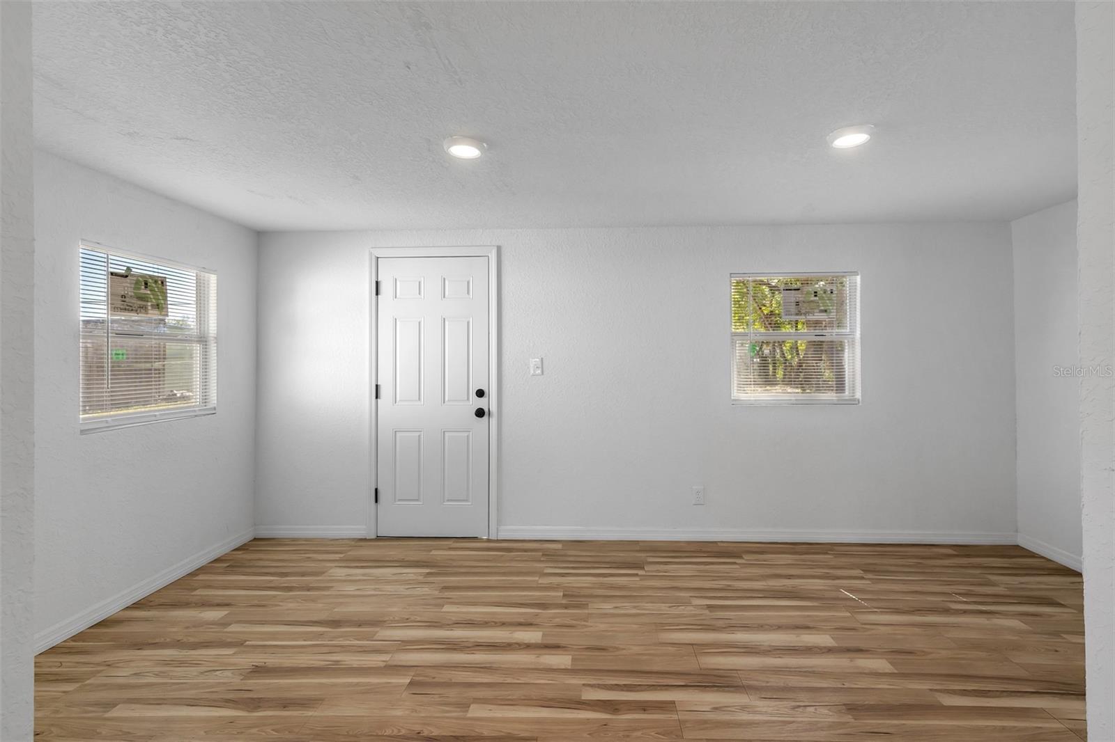 Image 15 of 31 For 6146 Dahlia Drive