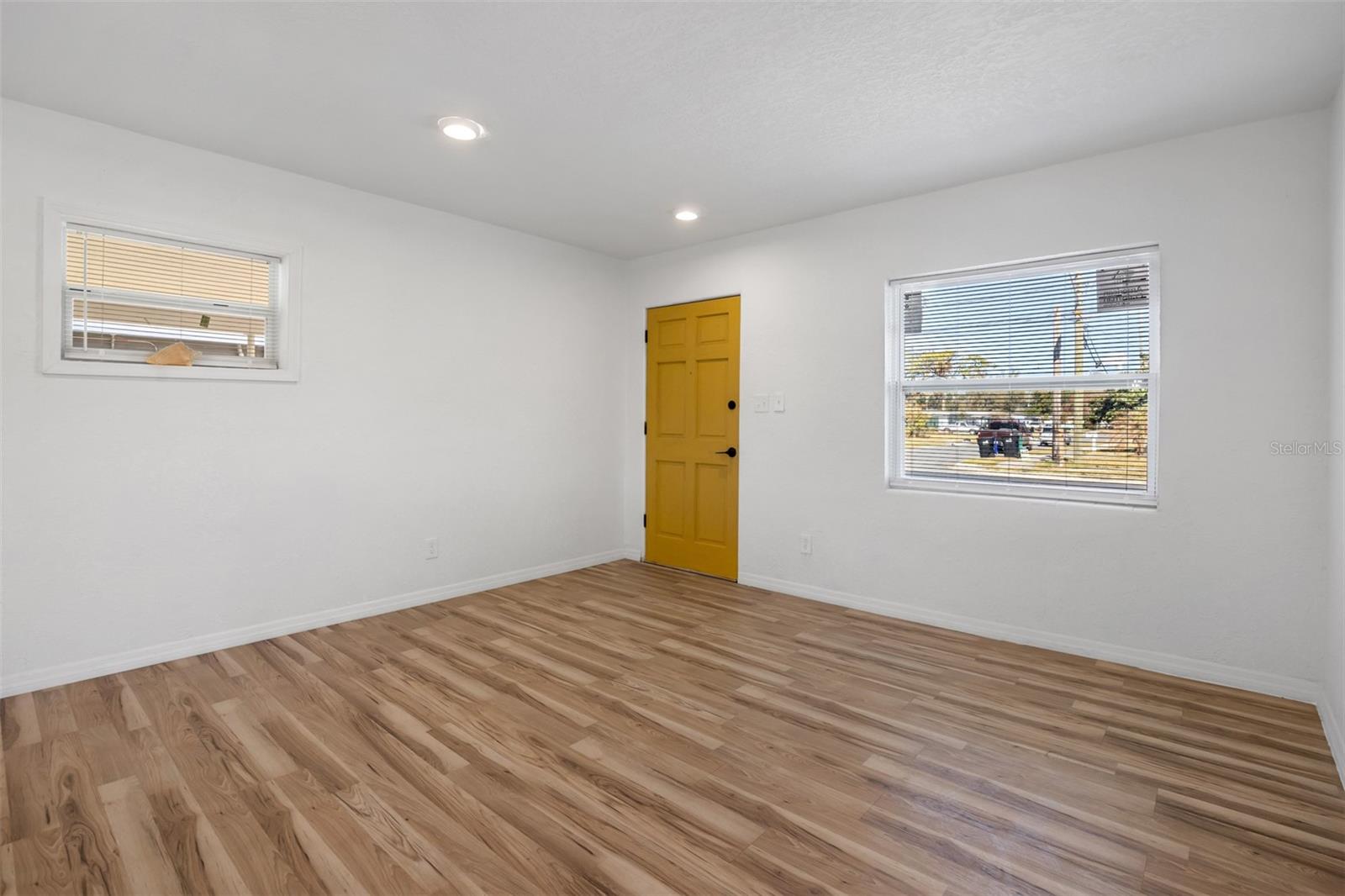 Image 9 of 31 For 6146 Dahlia Drive