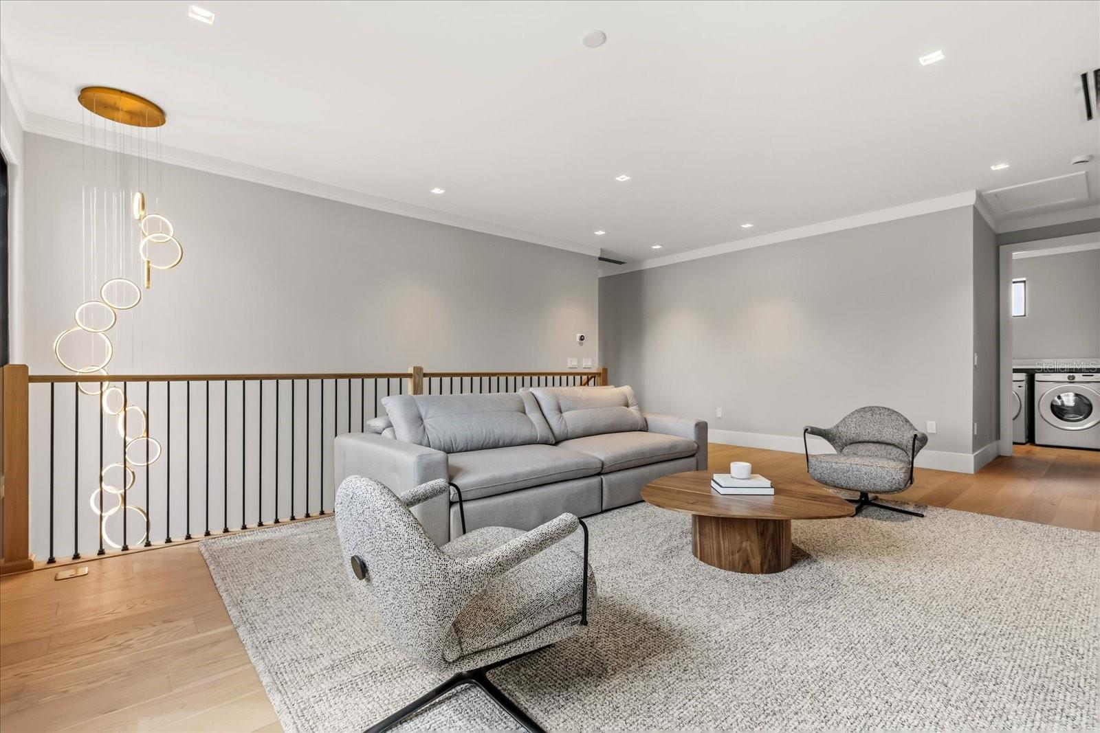 Listing photo id 22 for 2415 Laura Place