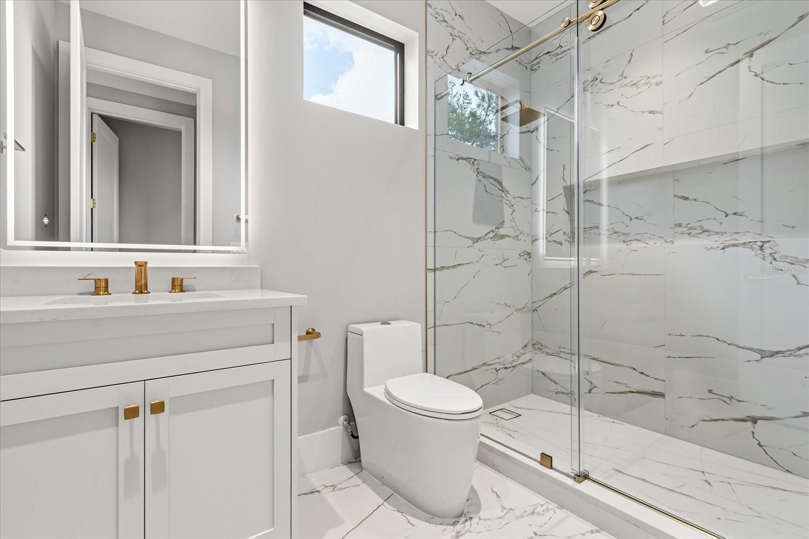 Listing photo id 31 for 2415 Laura Place