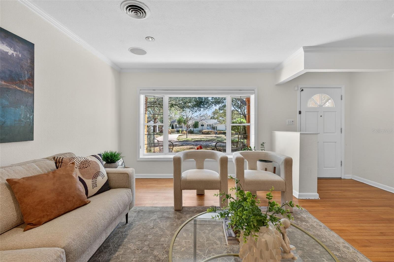 Image 16 of 100 For 643 Dunblane Drive