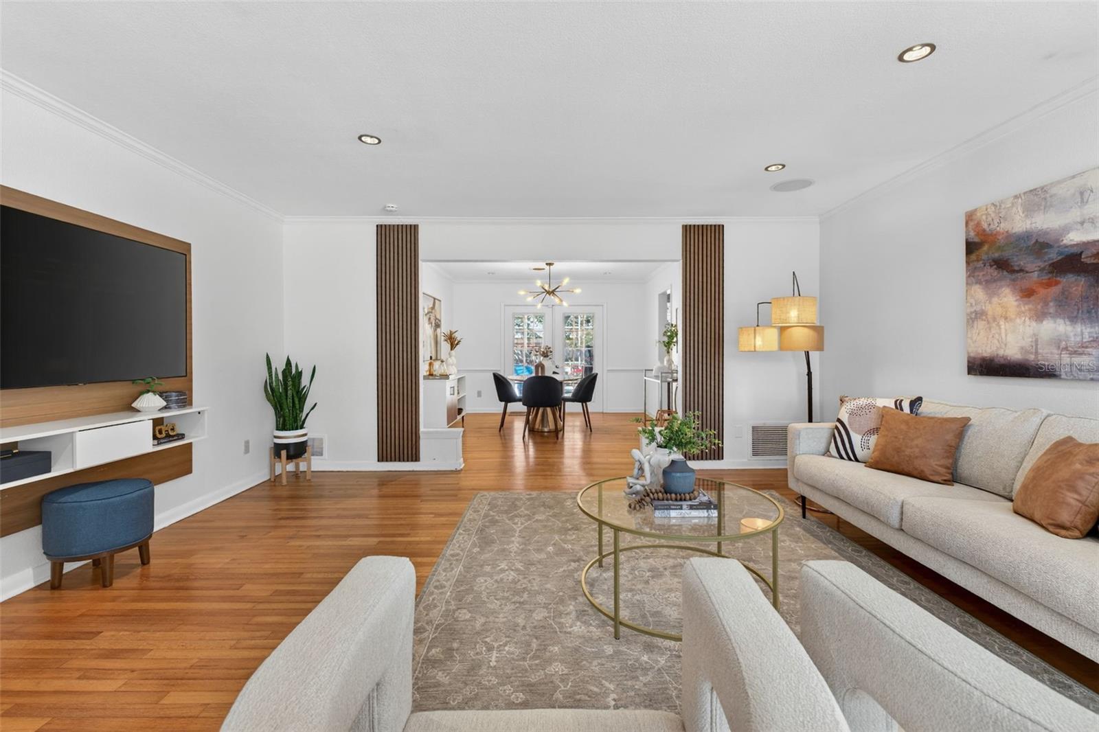 Image 18 of 100 For 643 Dunblane Drive