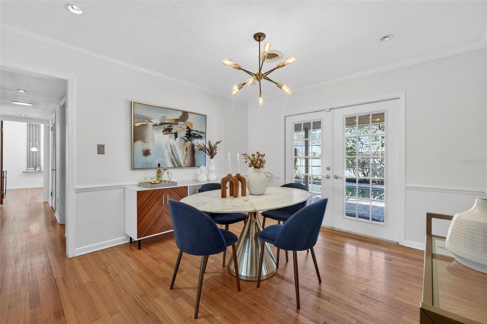 Image 27 of 100 For 643 Dunblane Drive