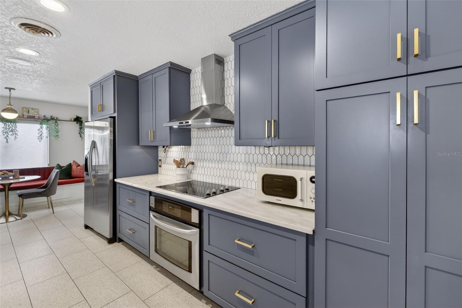 Image 33 of 100 For 643 Dunblane Drive