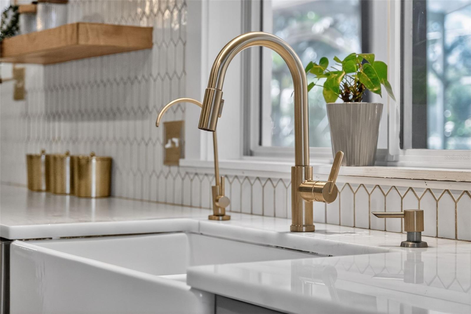 Image 41 of 100 For 643 Dunblane Drive