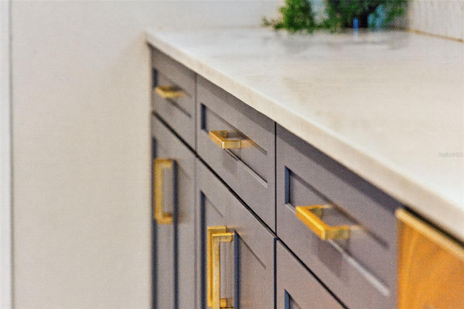 Image 43 of 100 For 643 Dunblane Drive