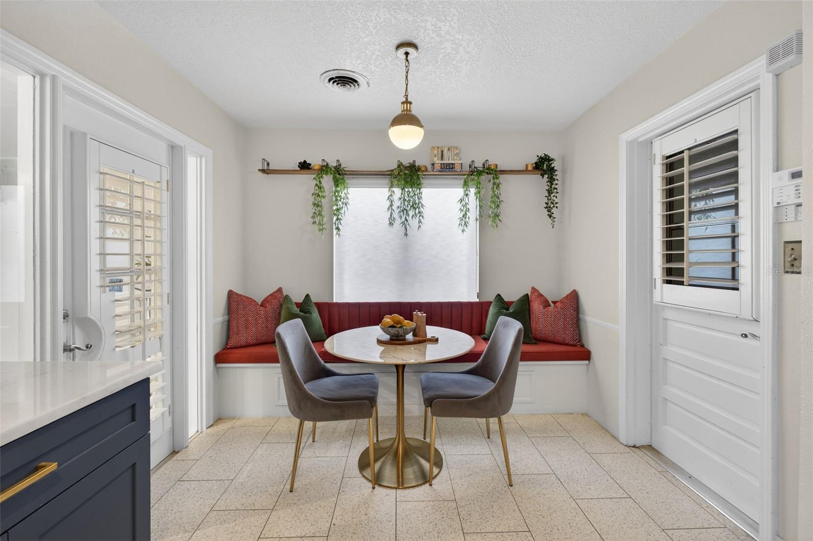 Image 50 of 100 For 643 Dunblane Drive