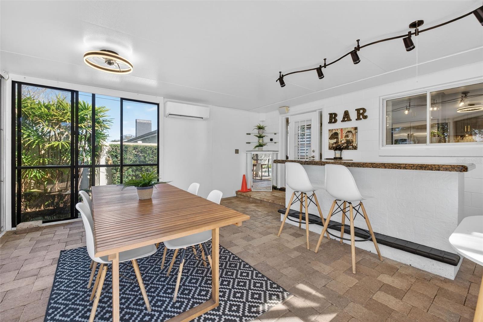 Image 94 of 100 For 643 Dunblane Drive