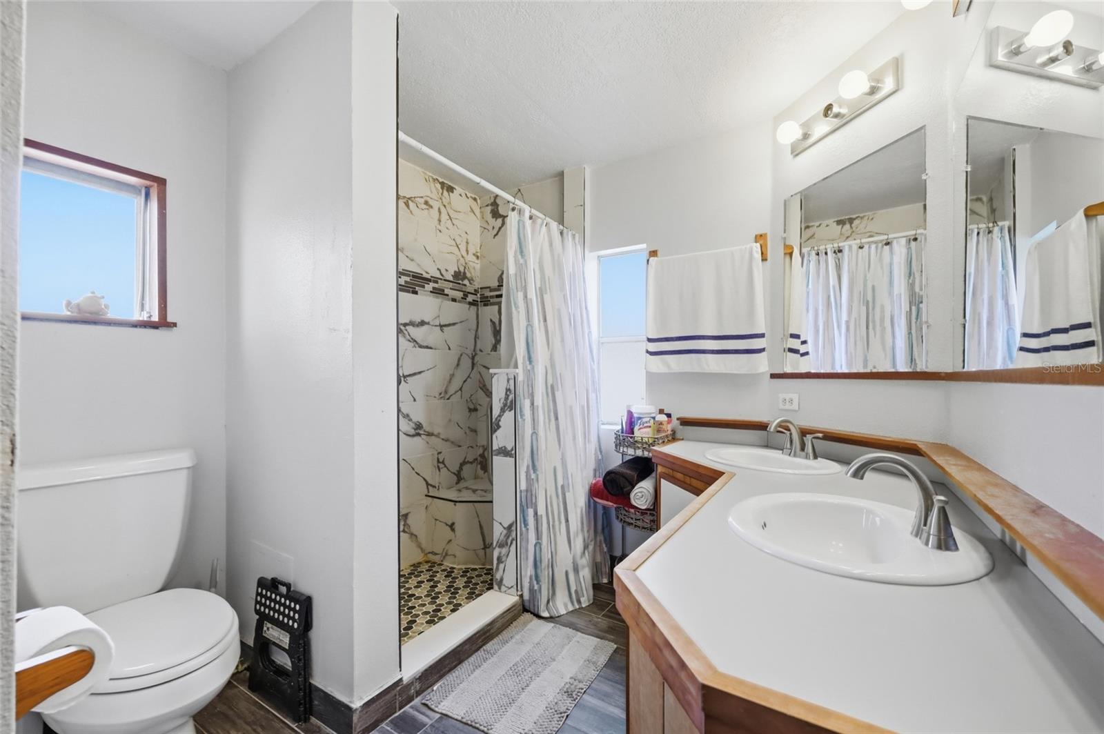 Image 23 of 41 For 2505 Canal Road