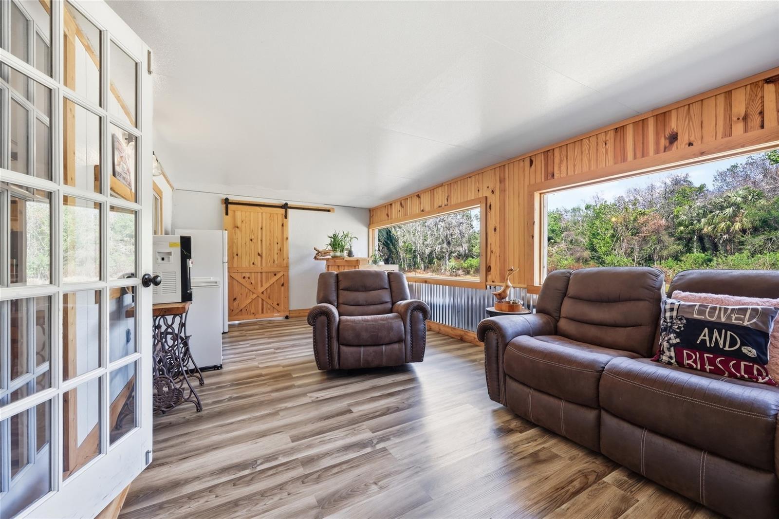 Image 3 of 41 For 2505 Canal Road