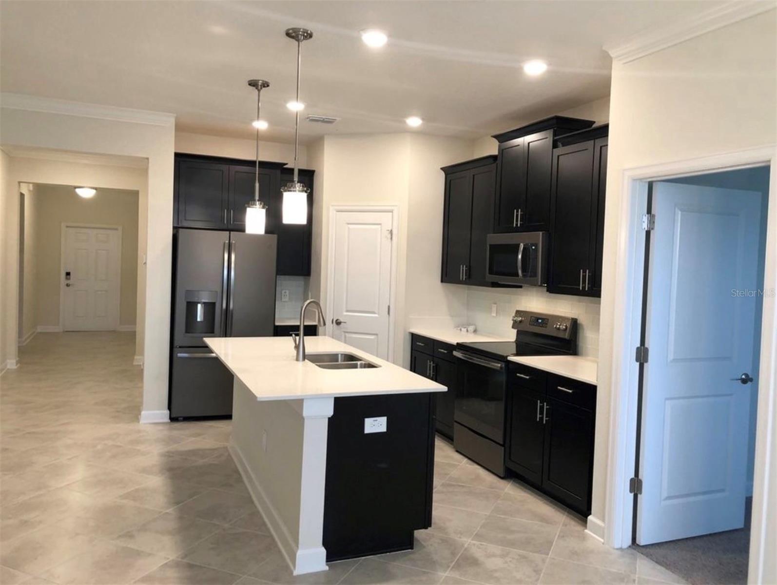 Image 12 of 37 For 10229 Lovegrass Lane