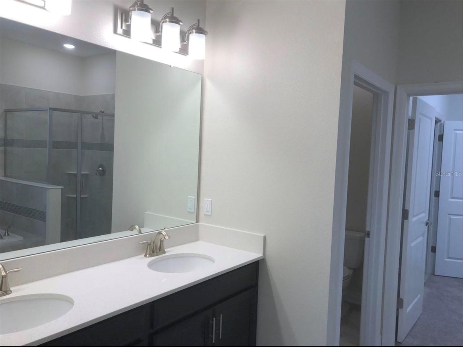 Image 17 of 37 For 10229 Lovegrass Lane