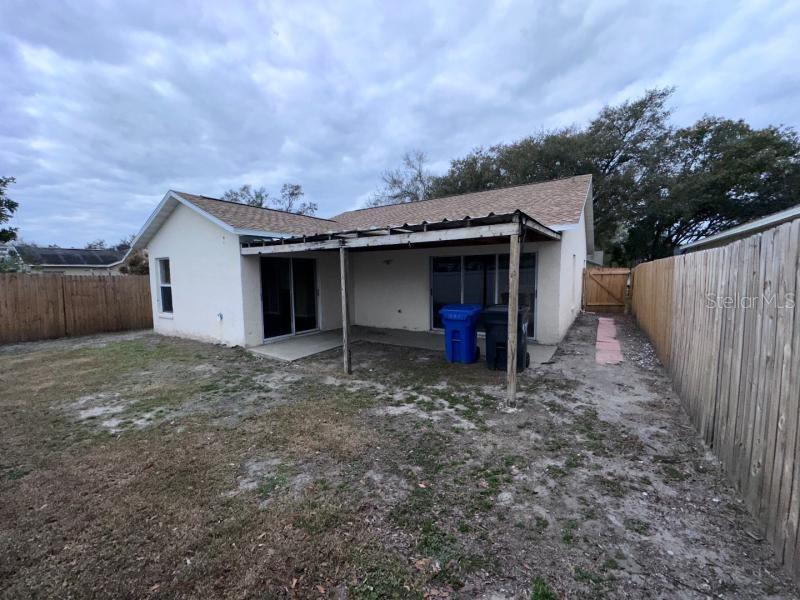 Listing photo id 12 for 1451 Mohrlake Drive