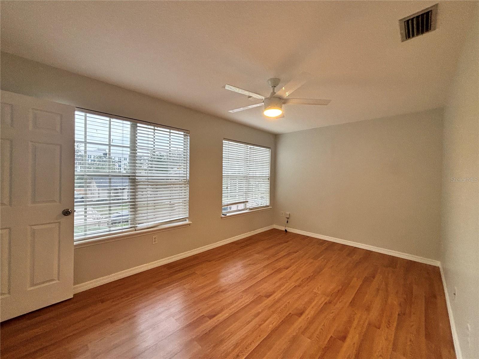 Image 11 of 25 For 1625 Park Lake Street 1625