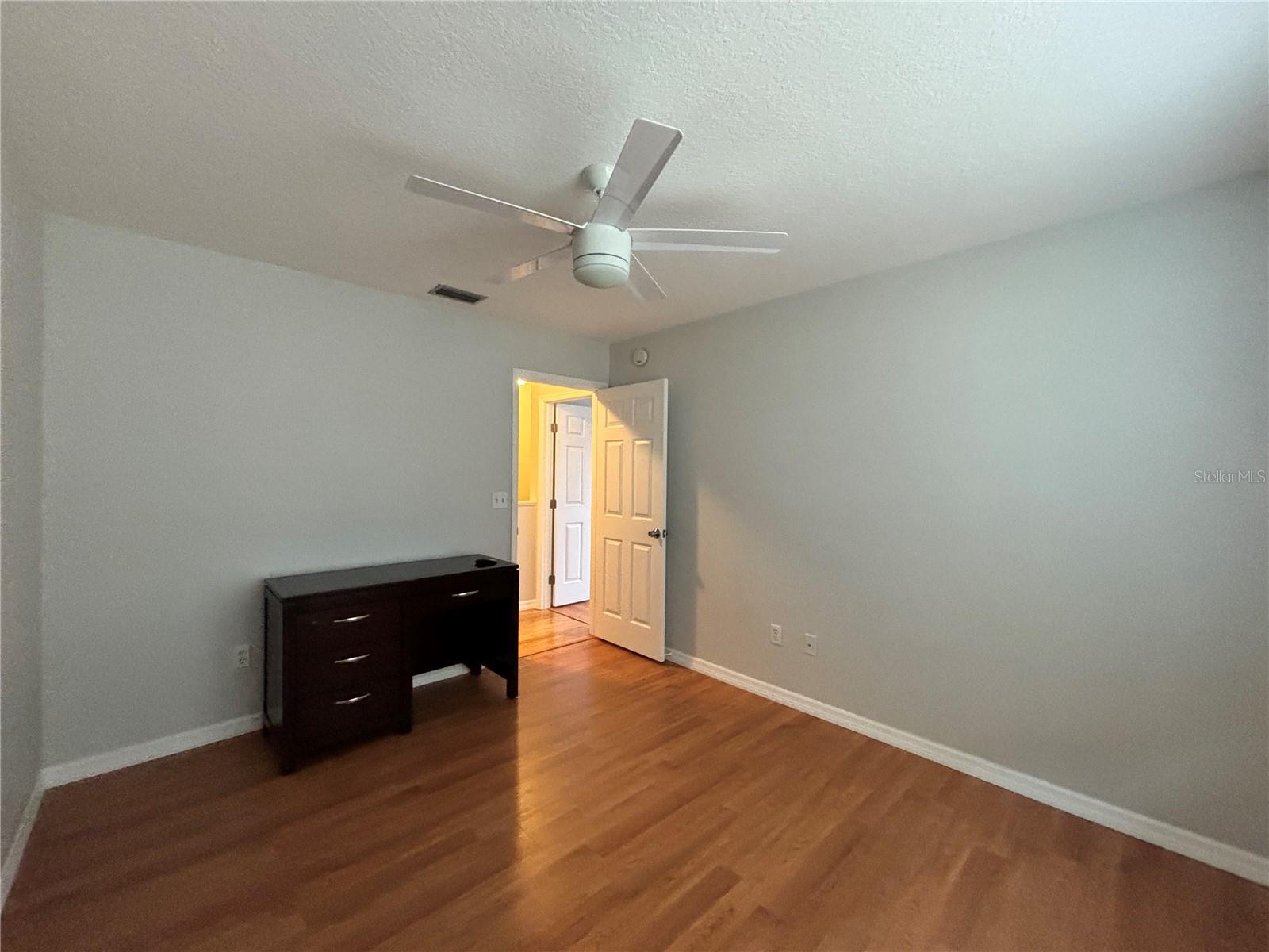 Image 14 of 25 For 1625 Park Lake Street 1625