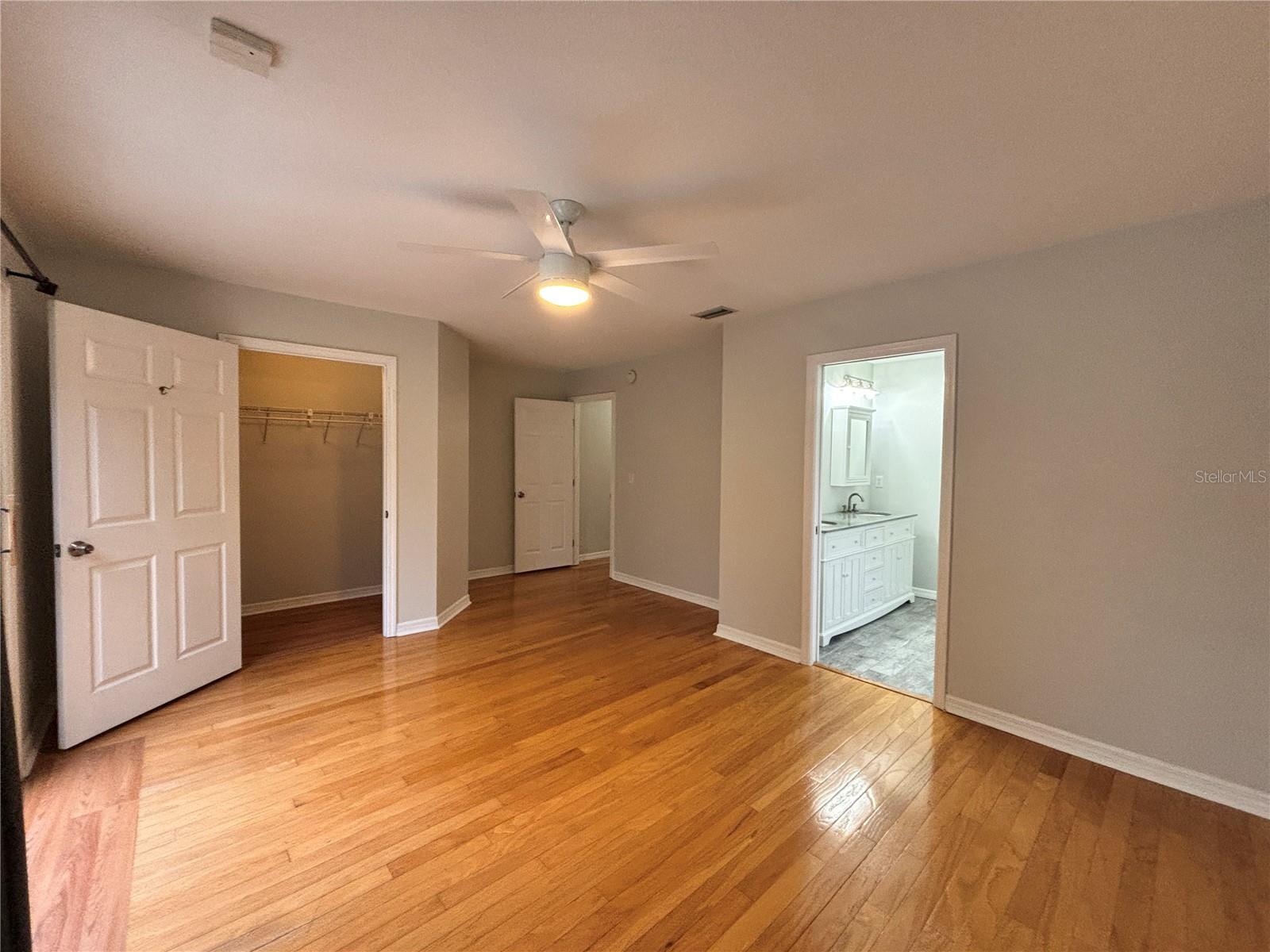 Image 17 of 25 For 1625 Park Lake Street 1625