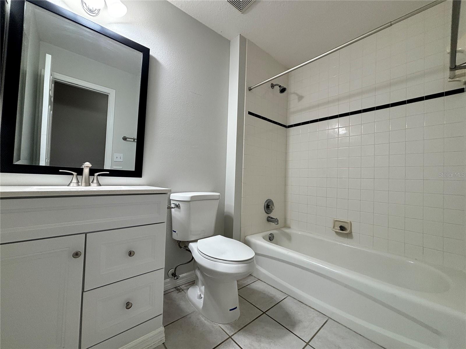 Image 18 of 25 For 1625 Park Lake Street 1625