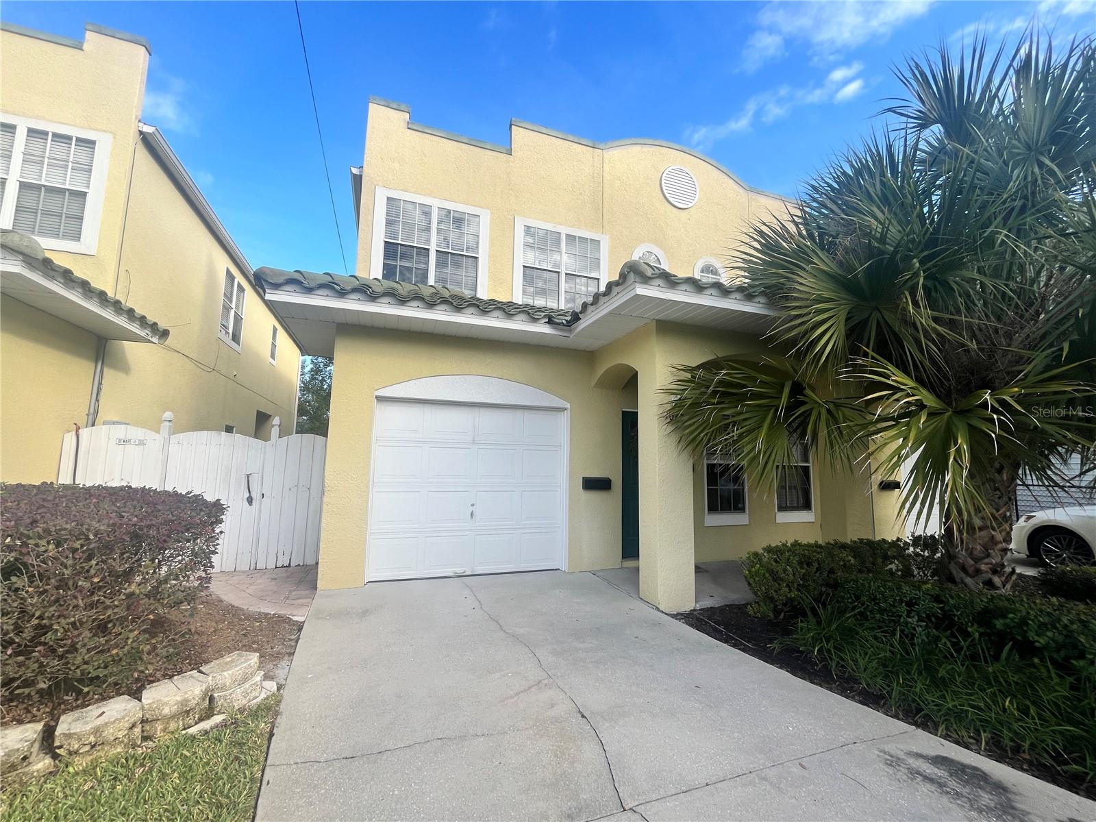 Image 2 of 25 For 1625 Park Lake Street 1625