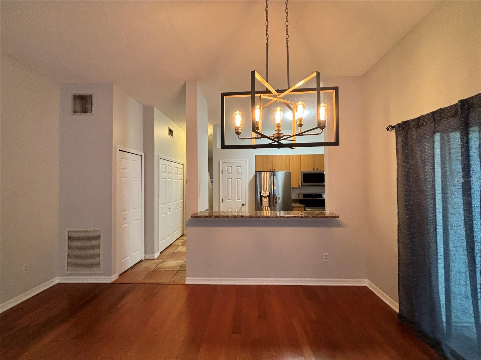 Image 8 of 25 For 1625 Park Lake Street 1625