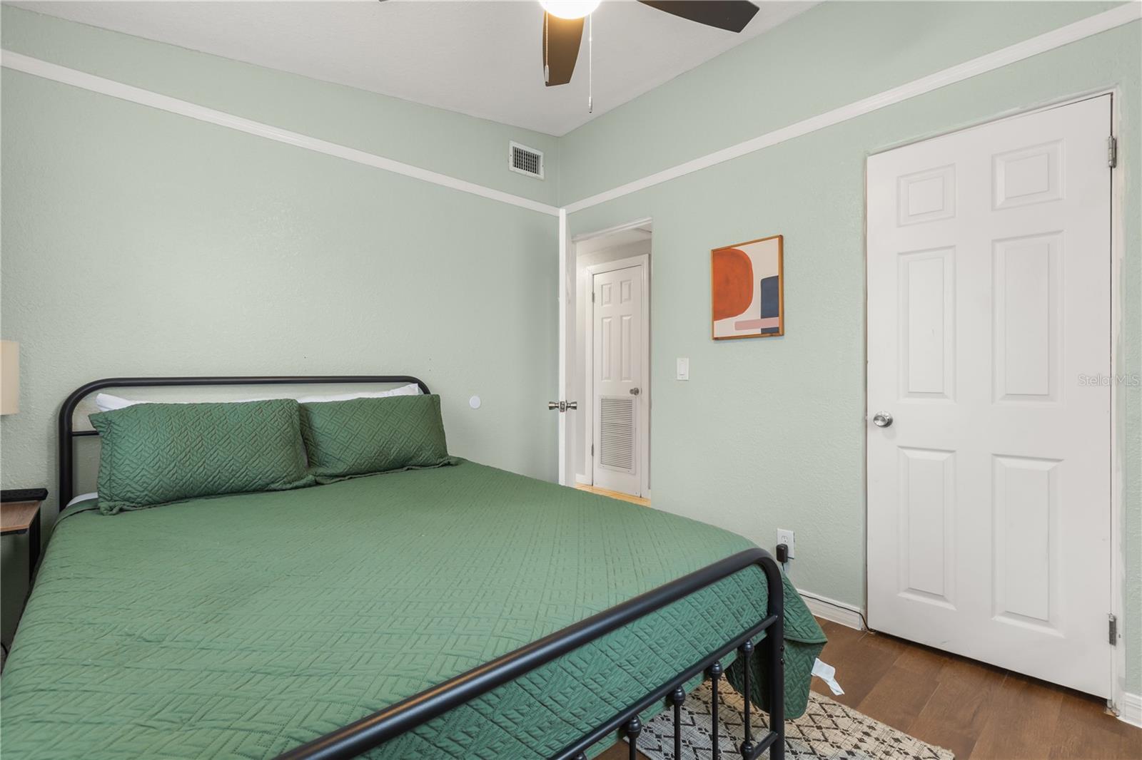 Image 16 of 29 For 615 Mimosa Terrace