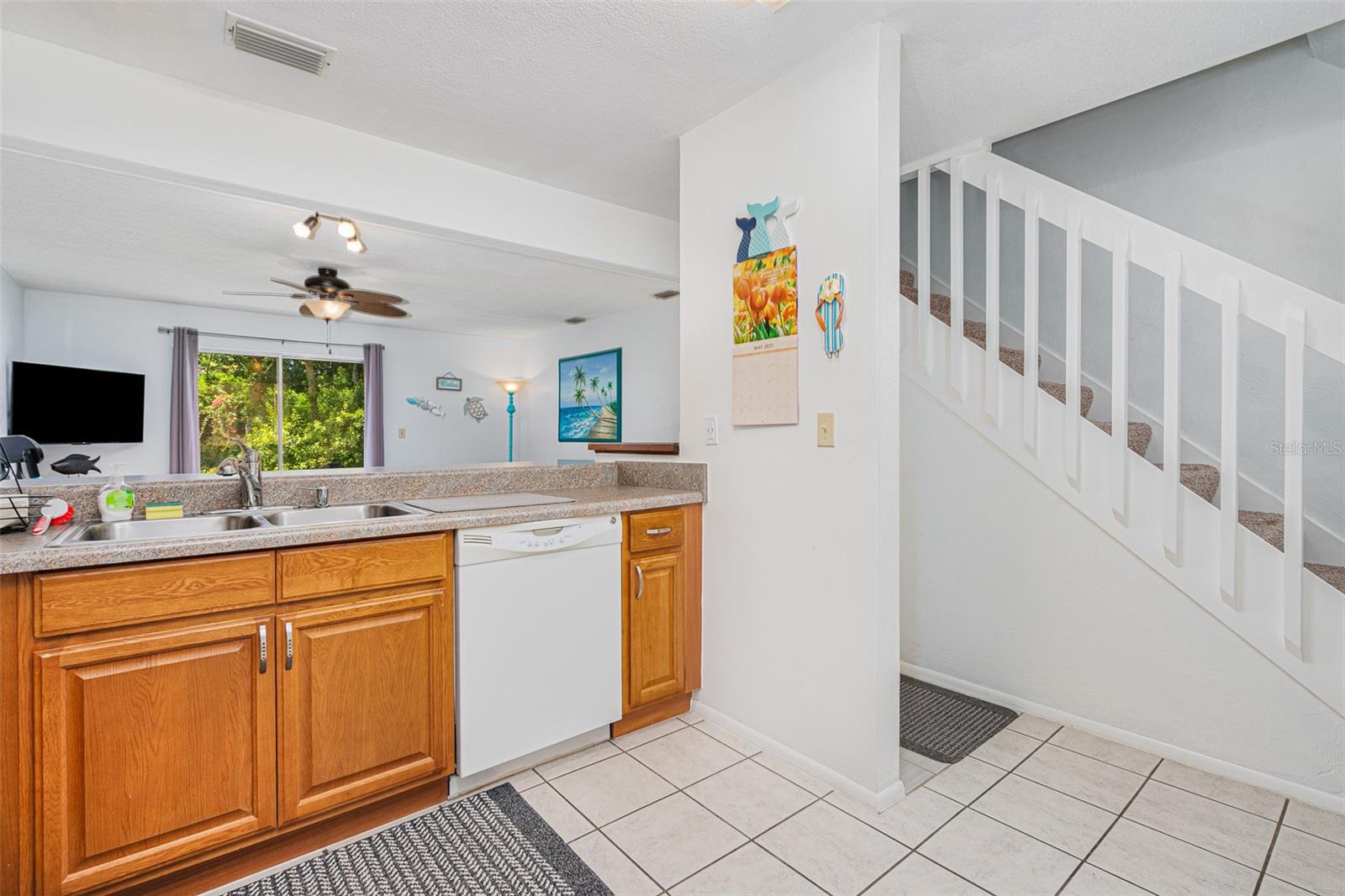 Image 11 of 26 For 175 Yorktowne Drive Ut11