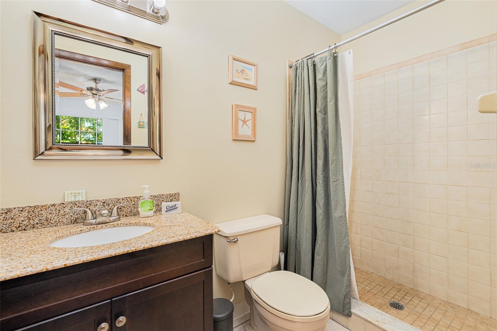 Image 19 of 26 For 175 Yorktowne Drive Ut11