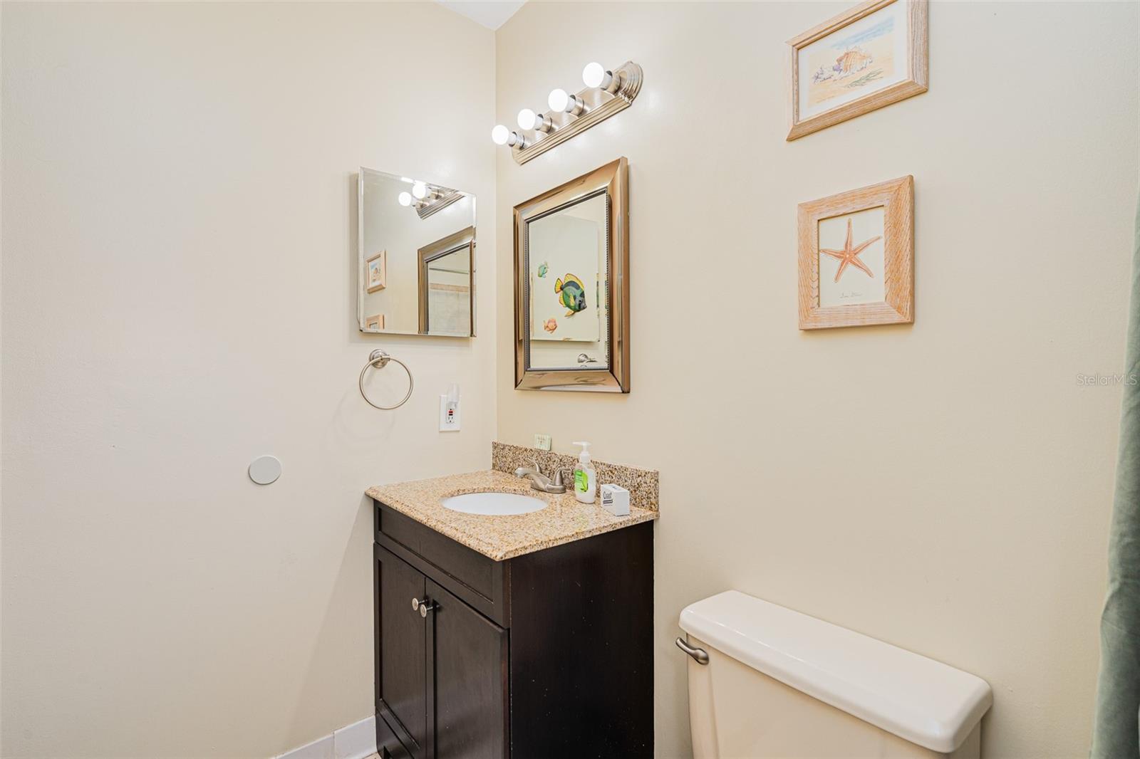 Image 20 of 26 For 175 Yorktowne Drive Ut11