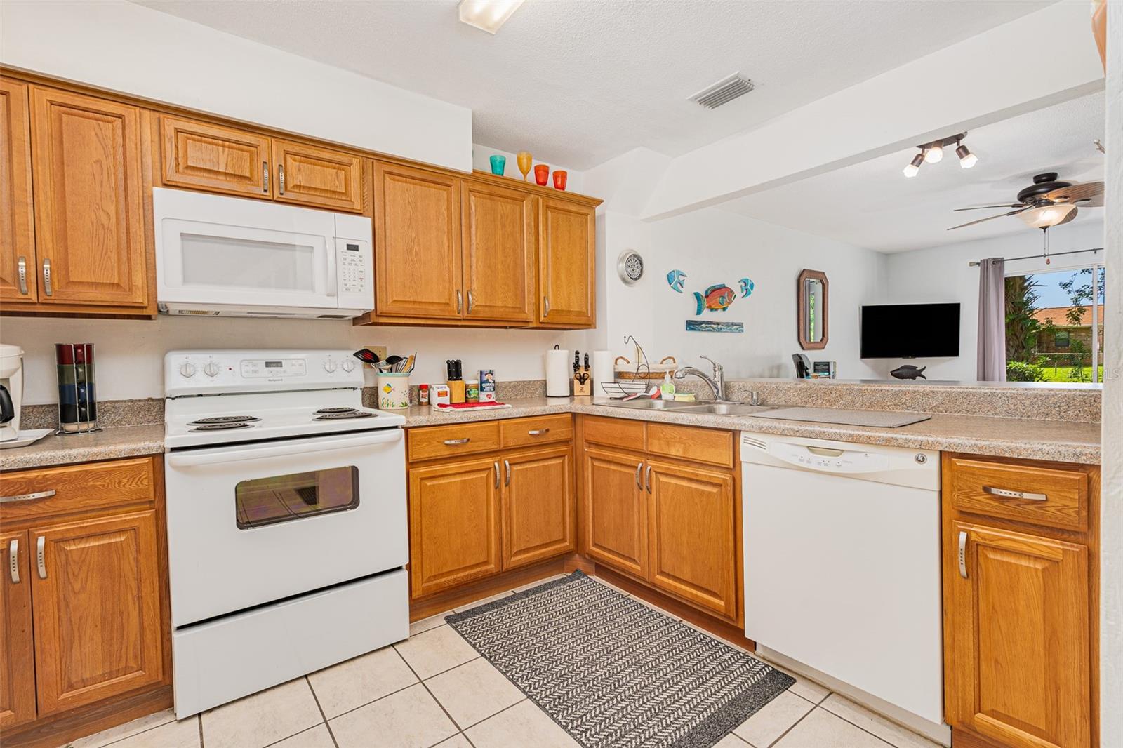 Image 6 of 26 For 175 Yorktowne Drive Ut11