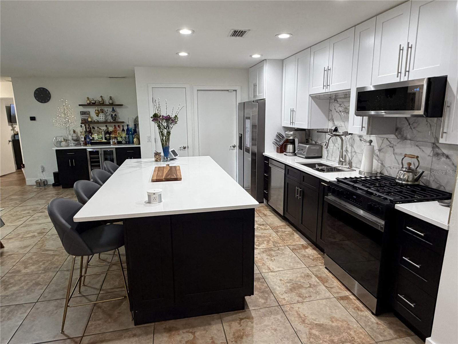 Image 11 of 34 For 1501 Avalon Boulevard