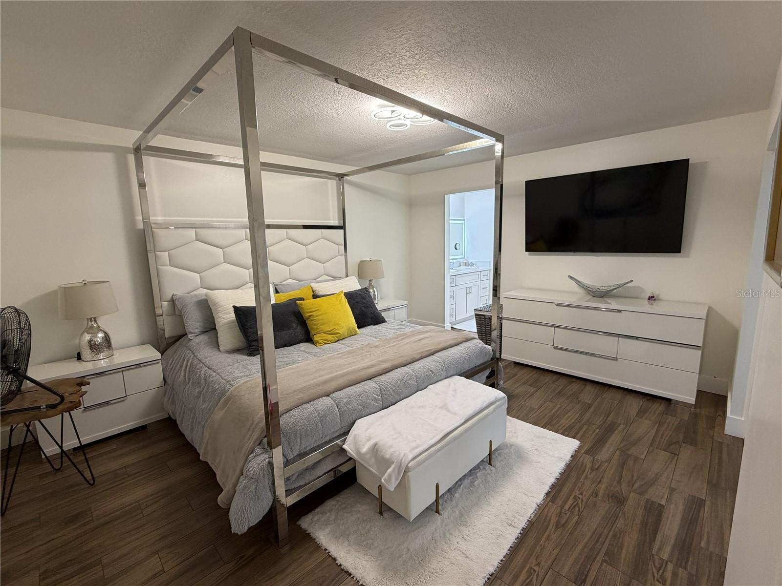 Image 17 of 34 For 1501 Avalon Boulevard