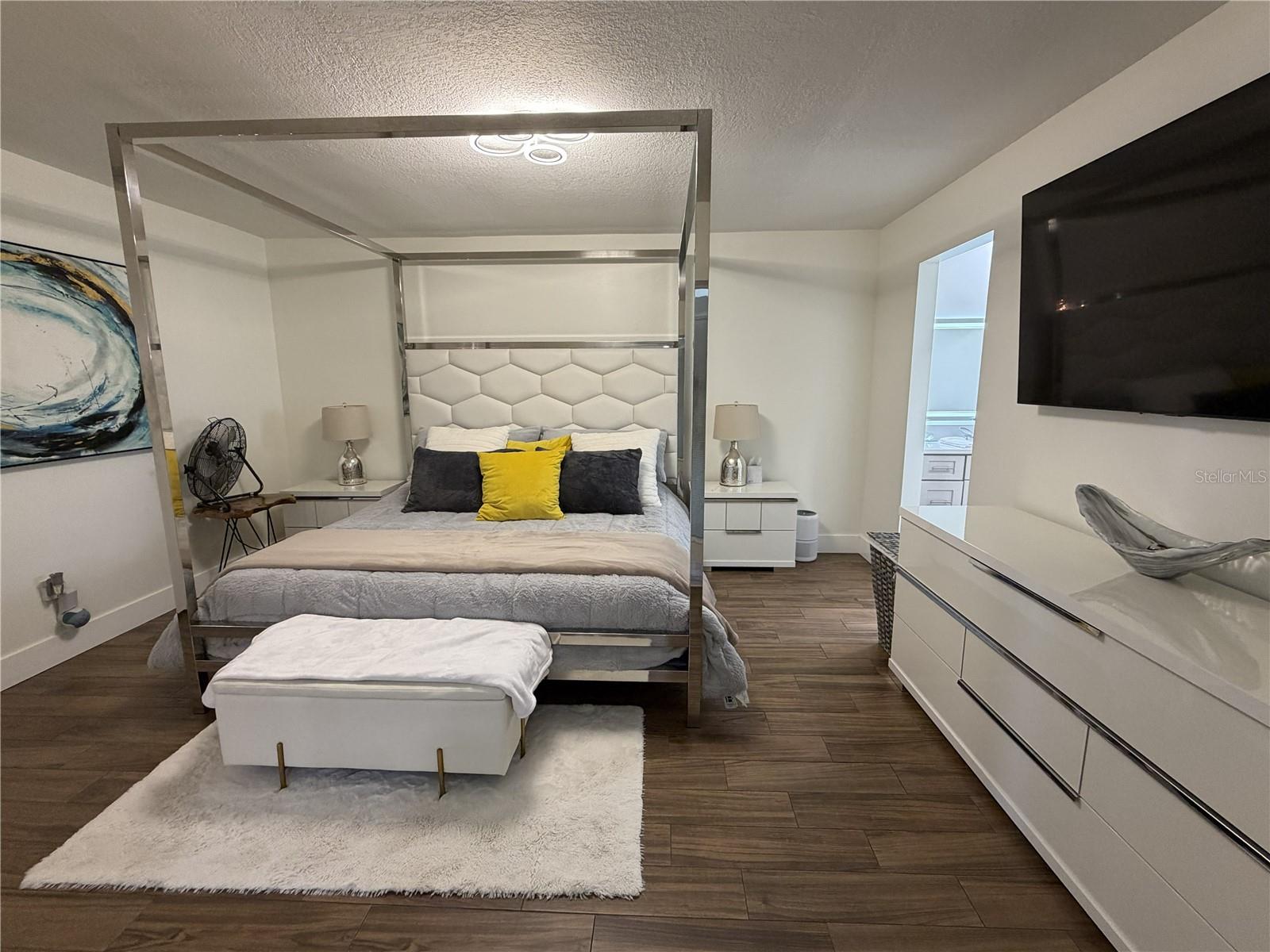 Image 18 of 34 For 1501 Avalon Boulevard