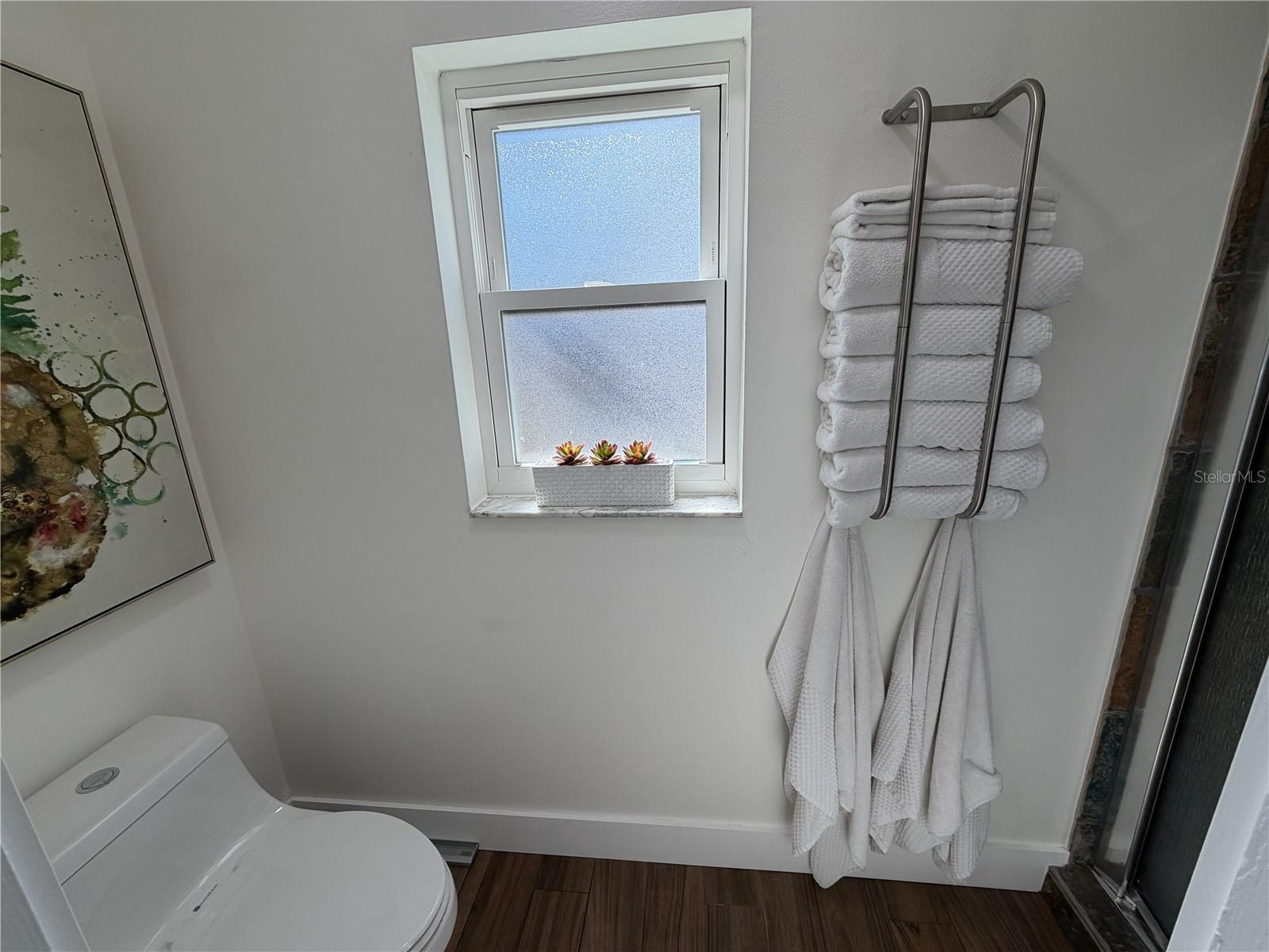 Image 20 of 34 For 1501 Avalon Boulevard