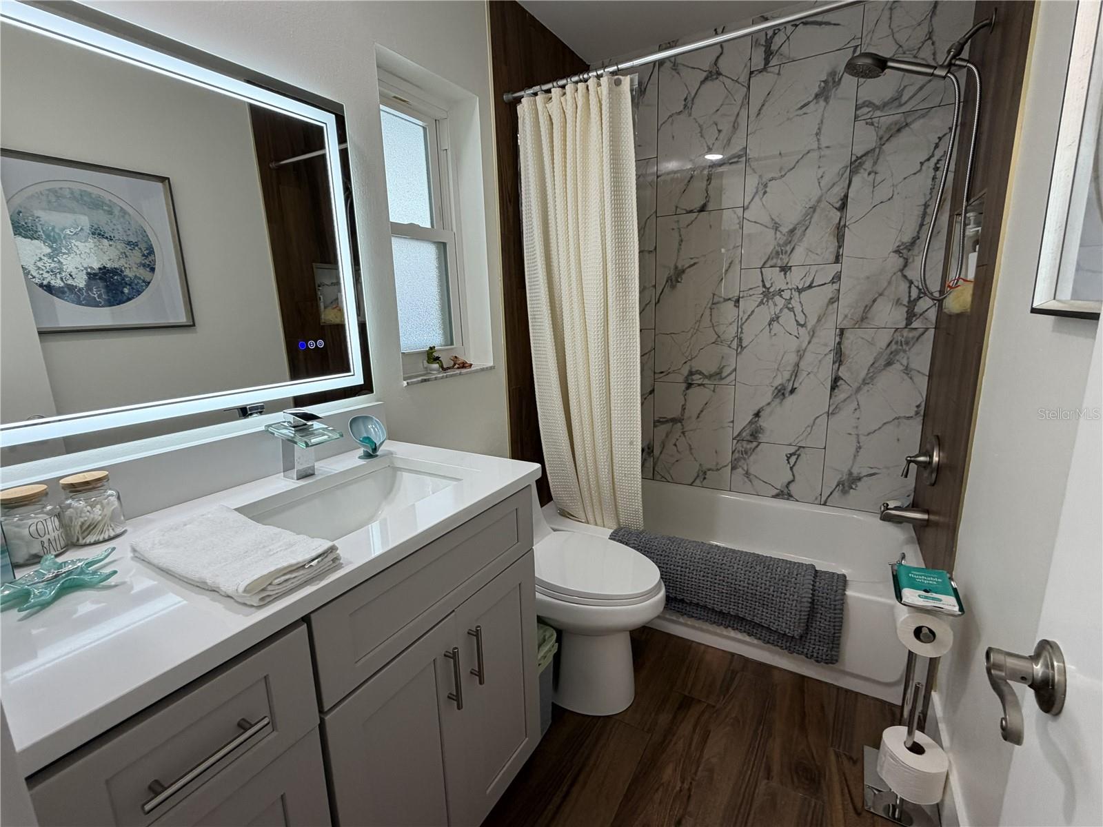 Image 23 of 34 For 1501 Avalon Boulevard