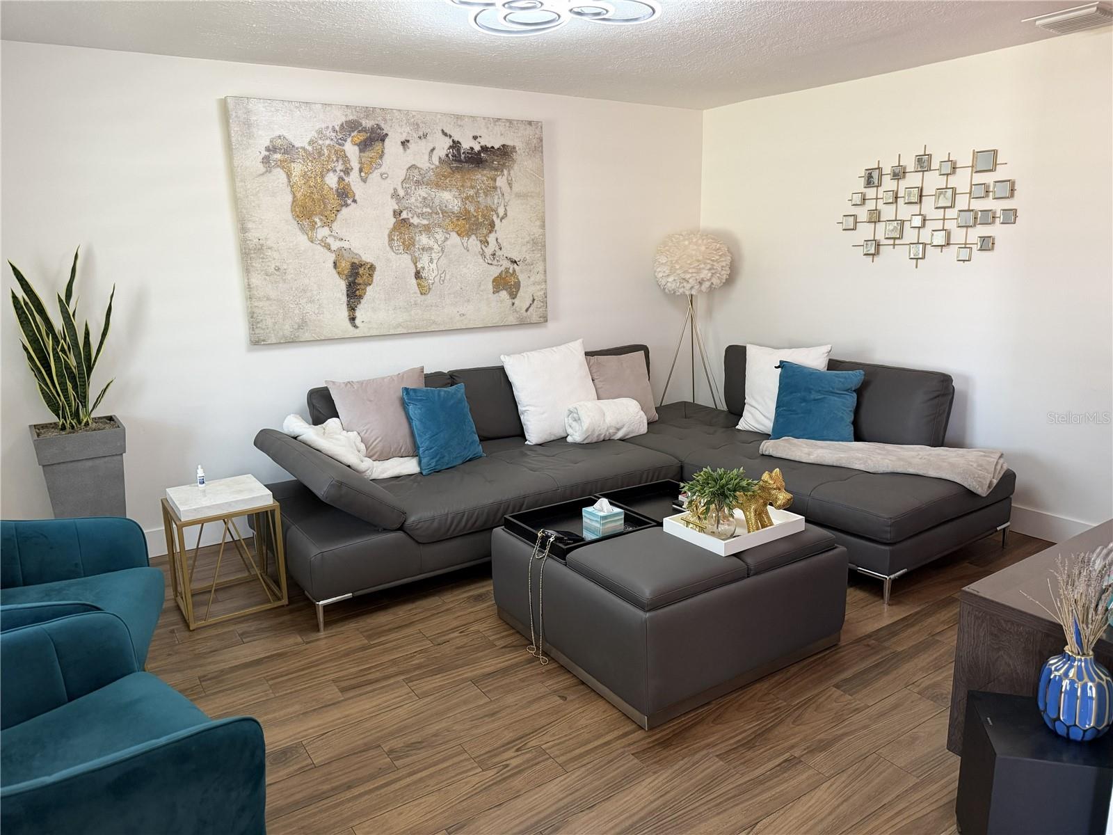 Image 7 of 34 For 1501 Avalon Boulevard