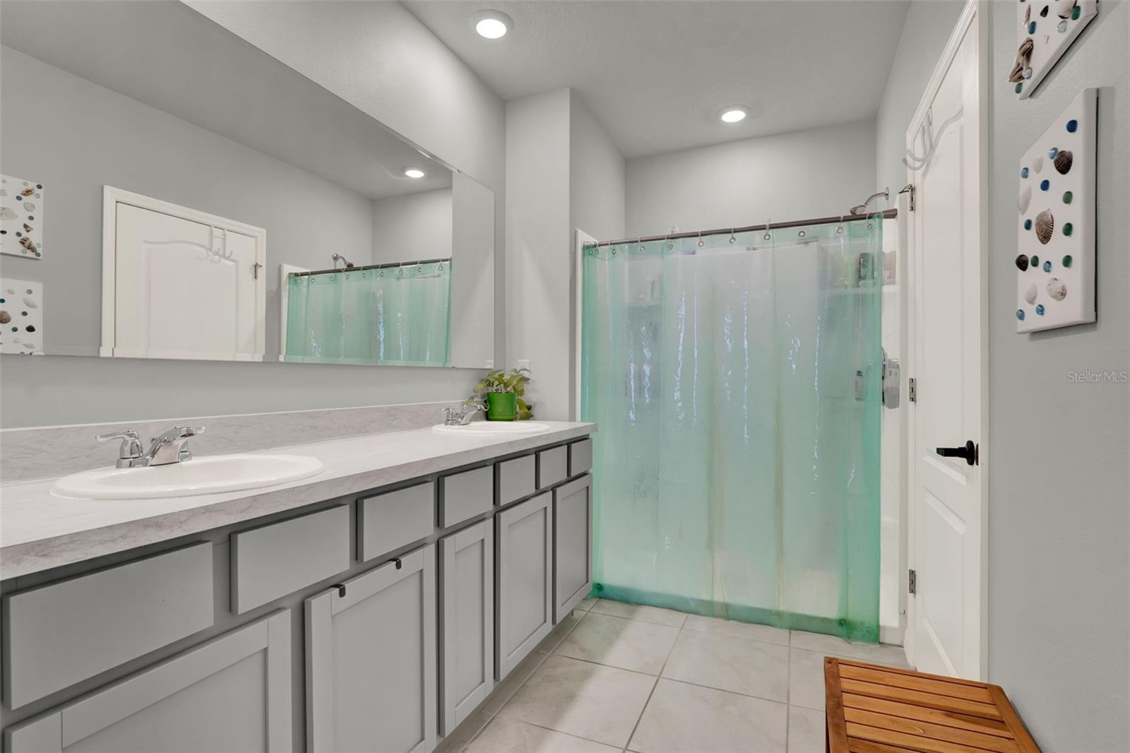 Image 14 of 20 For 929 August Sky Dr