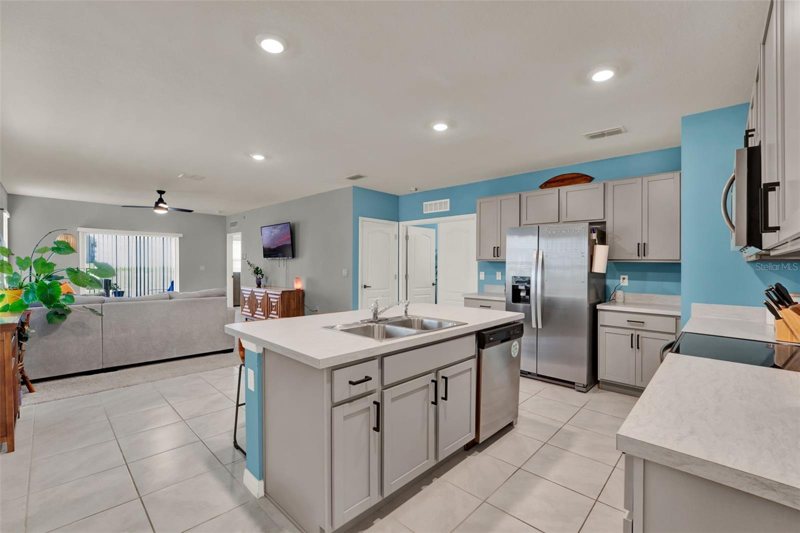 Image 8 of 20 For 929 August Sky Dr