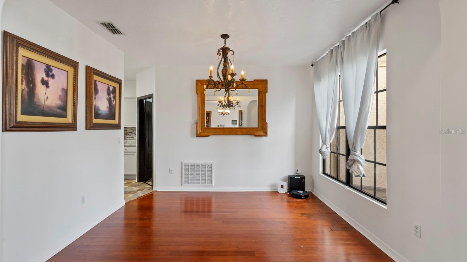 Image 25 of 39 For 2819 Village Pine Terrace