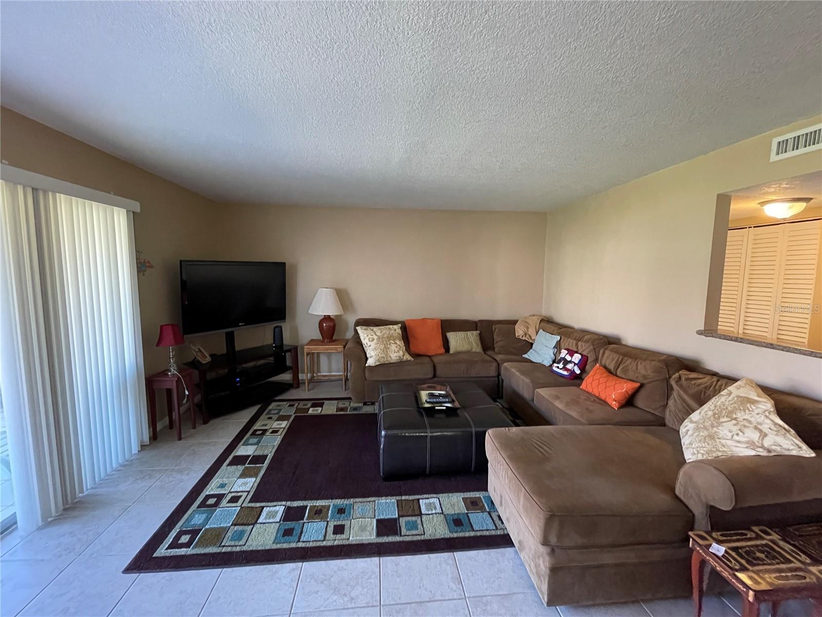 Image 14 of 19 For 5801 Atlantic Avenue 609