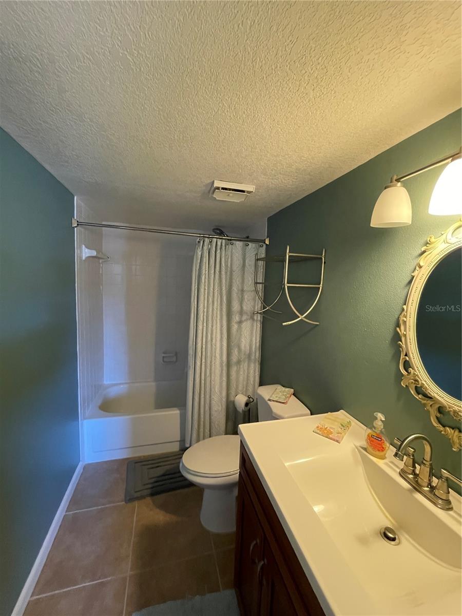 Image 4 of 19 For 5801 Atlantic Avenue 609