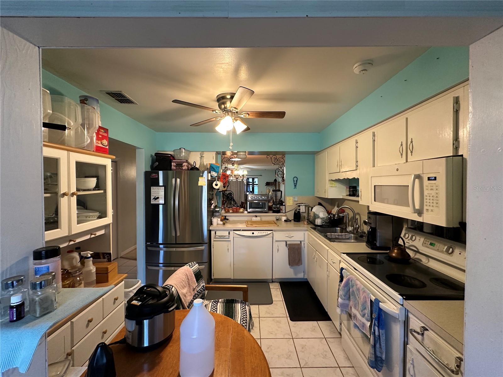 Image 5 of 19 For 913 Michigan Avenue