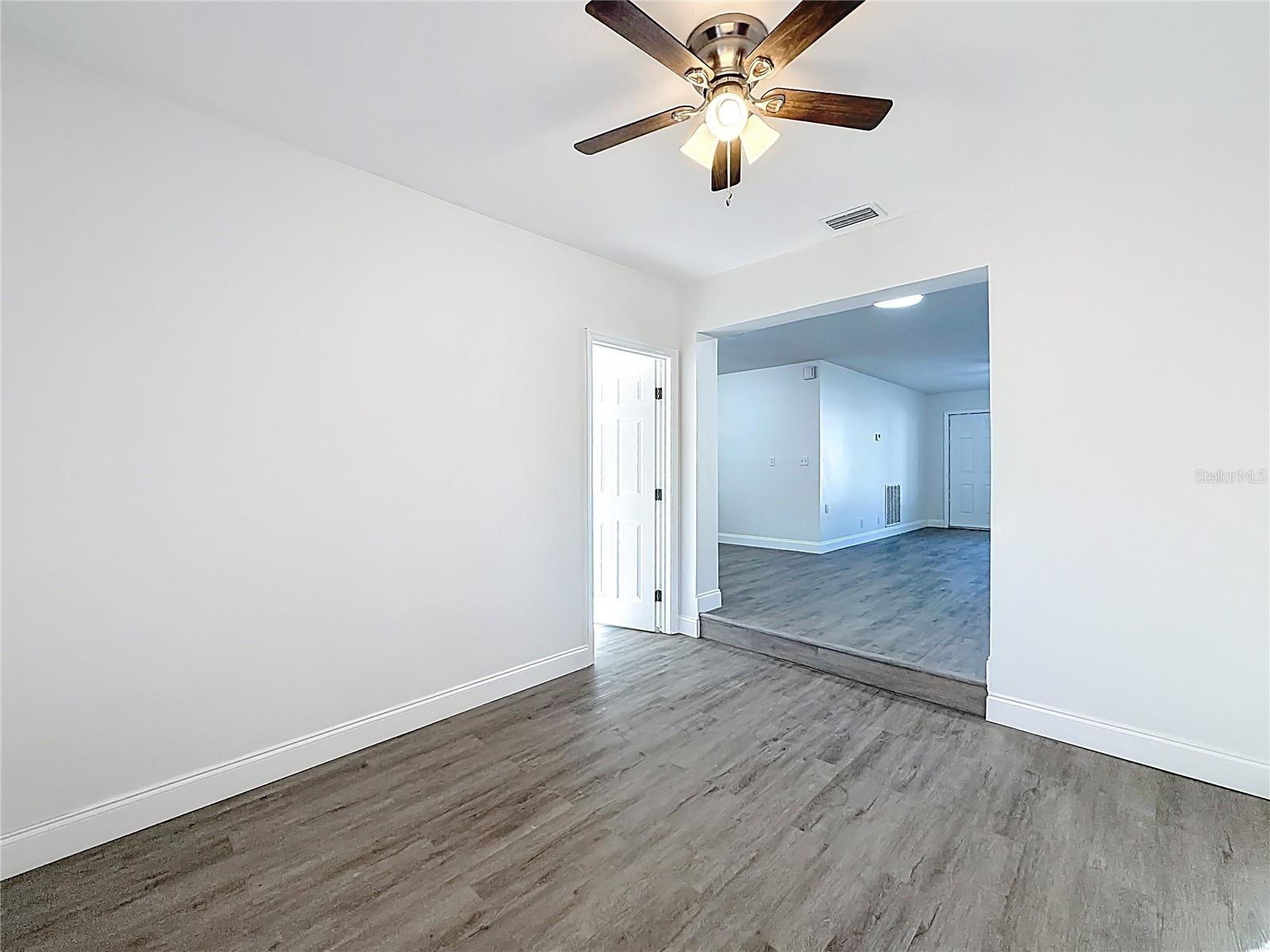 Image 12 of 26 For 819 Helmsman Way