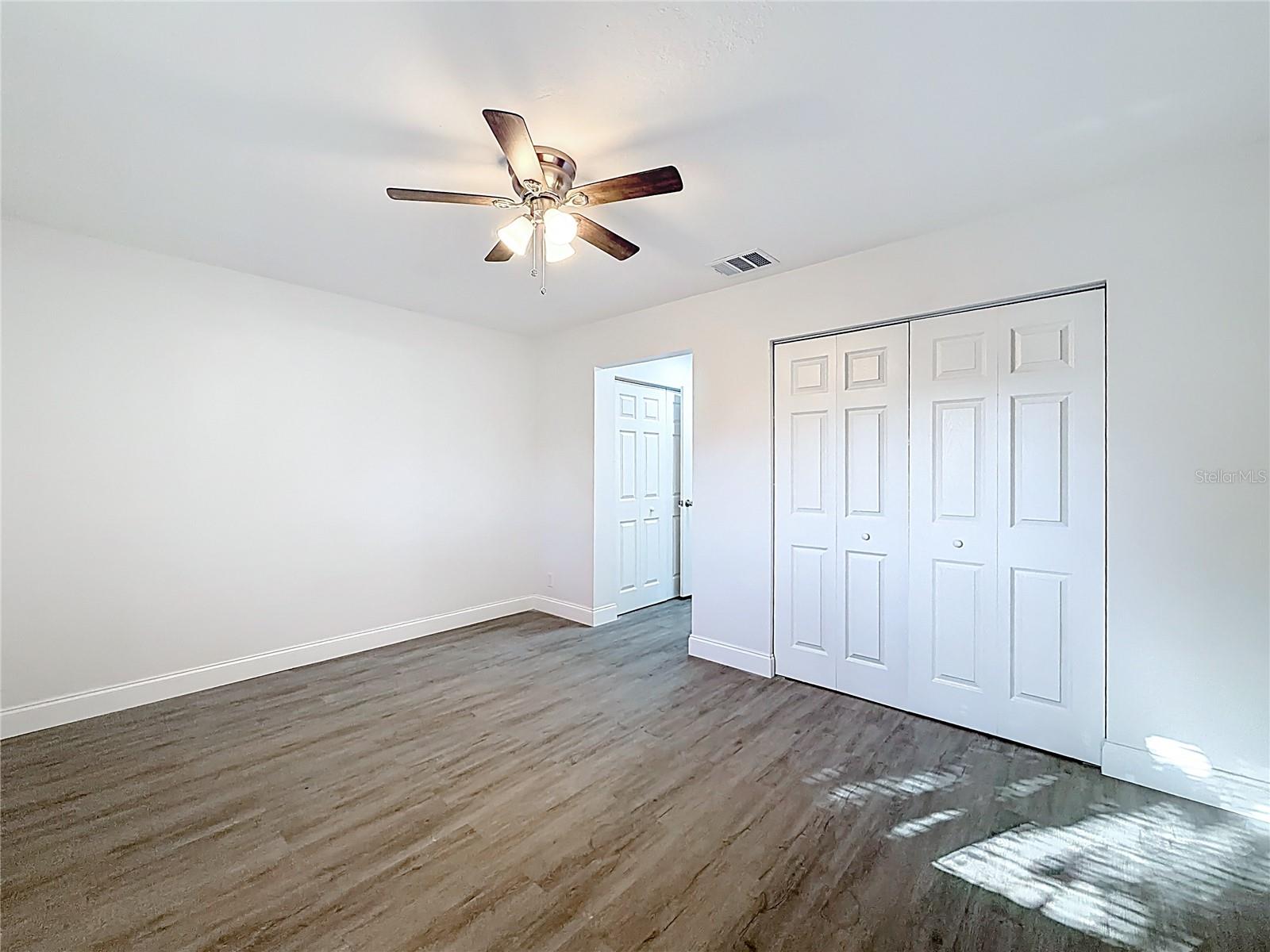 Image 15 of 26 For 819 Helmsman Way