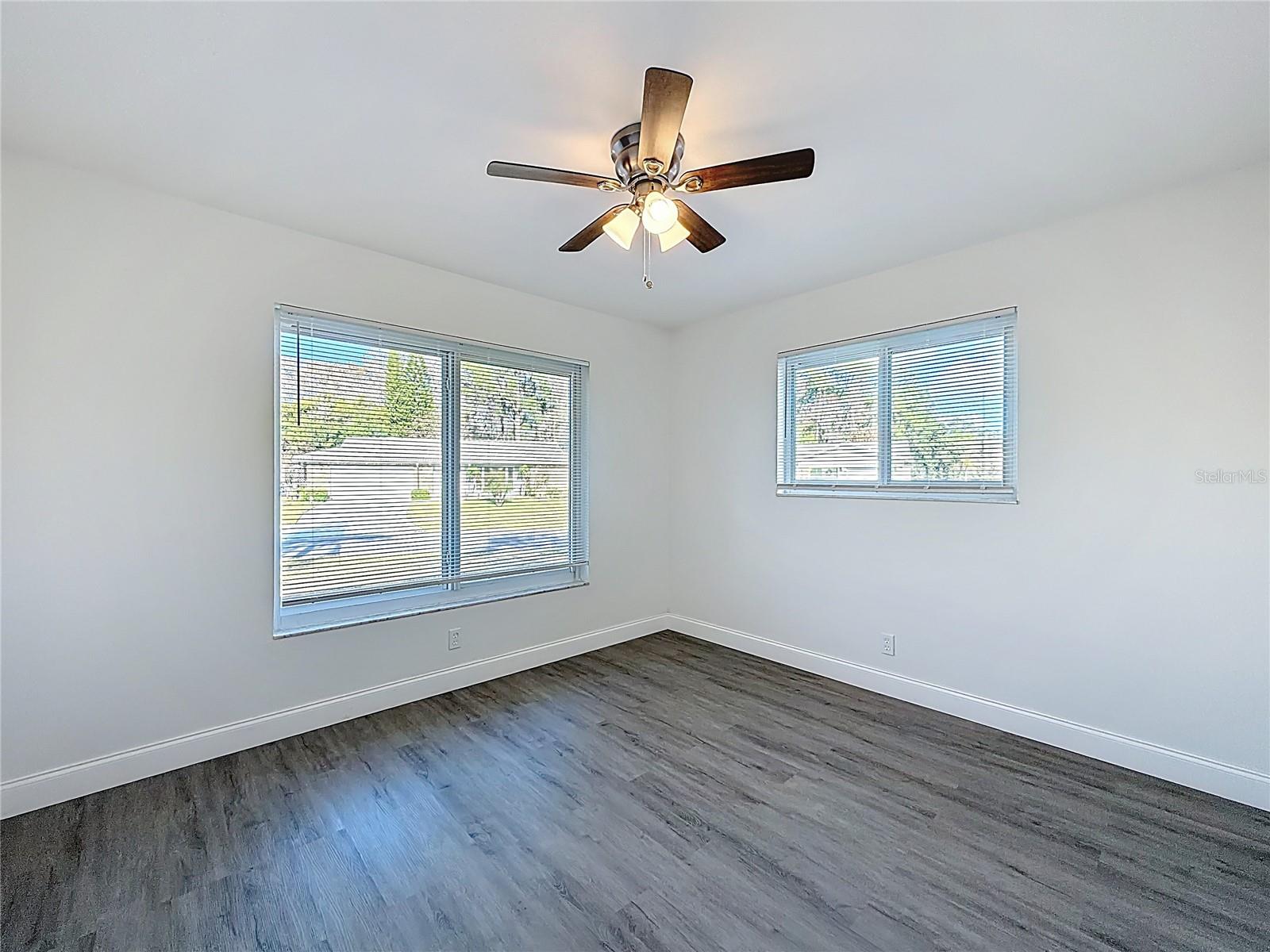 Image 18 of 26 For 819 Helmsman Way