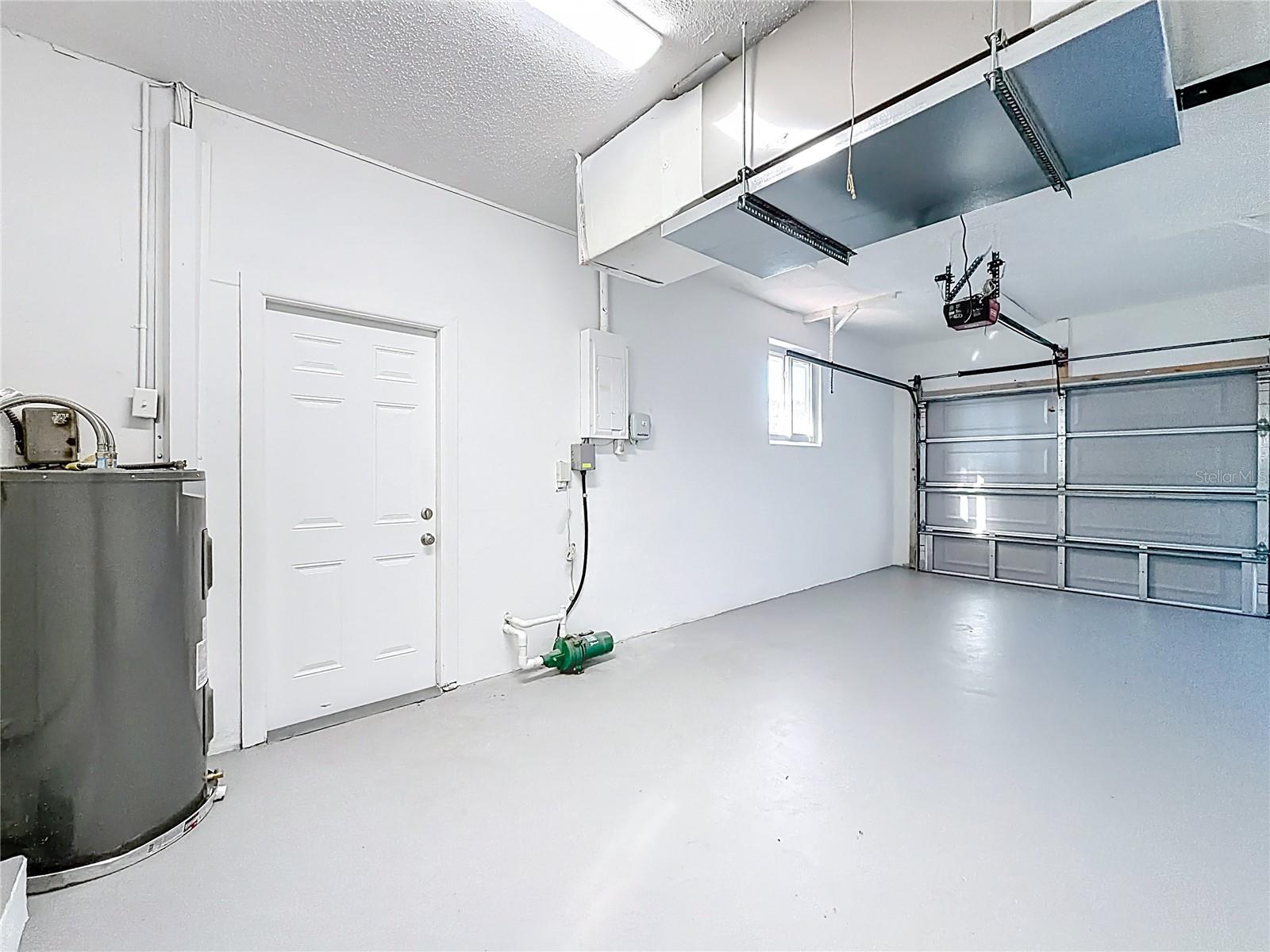 Image 23 of 26 For 819 Helmsman Way