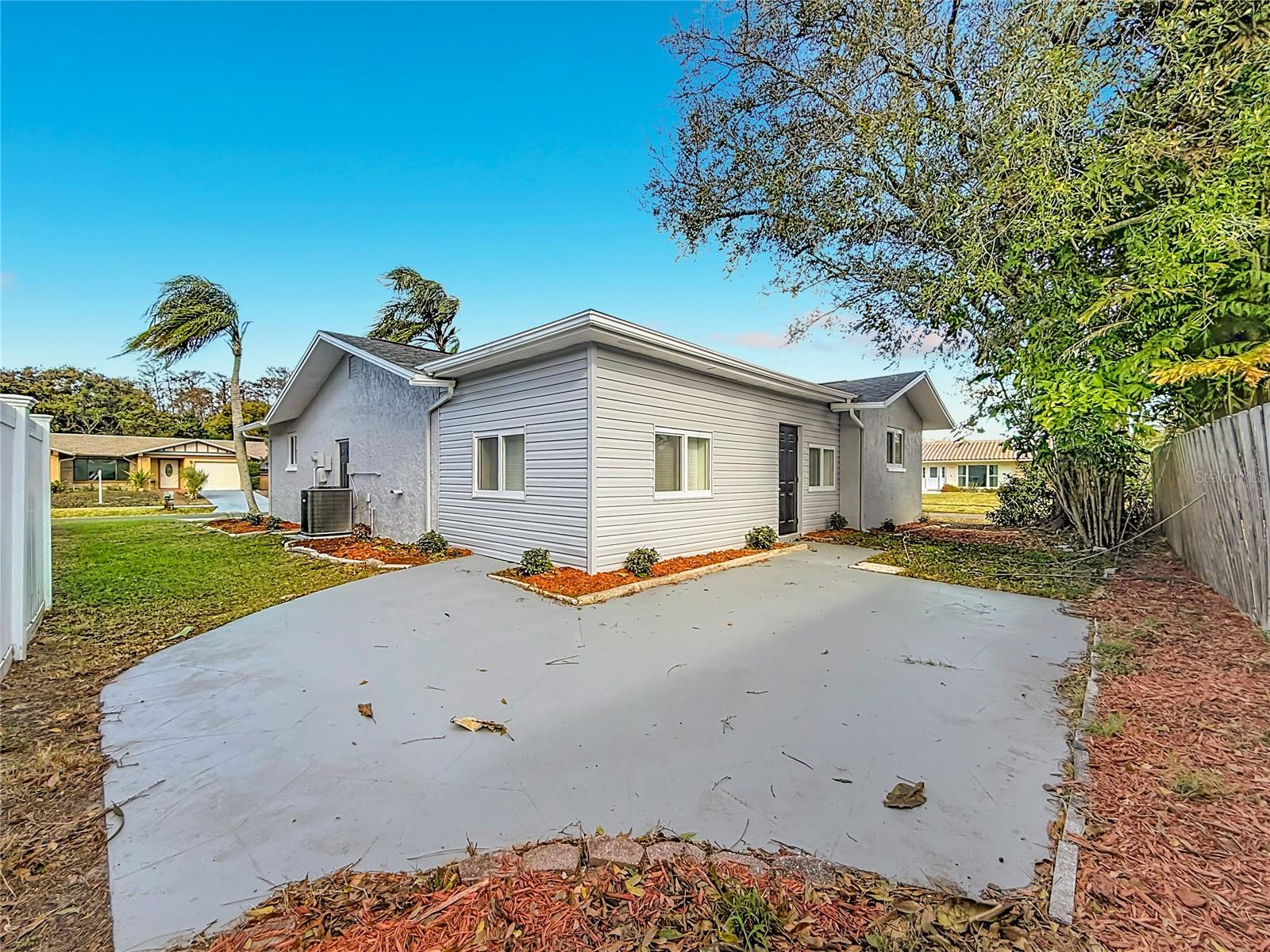 Image 26 of 26 For 819 Helmsman Way