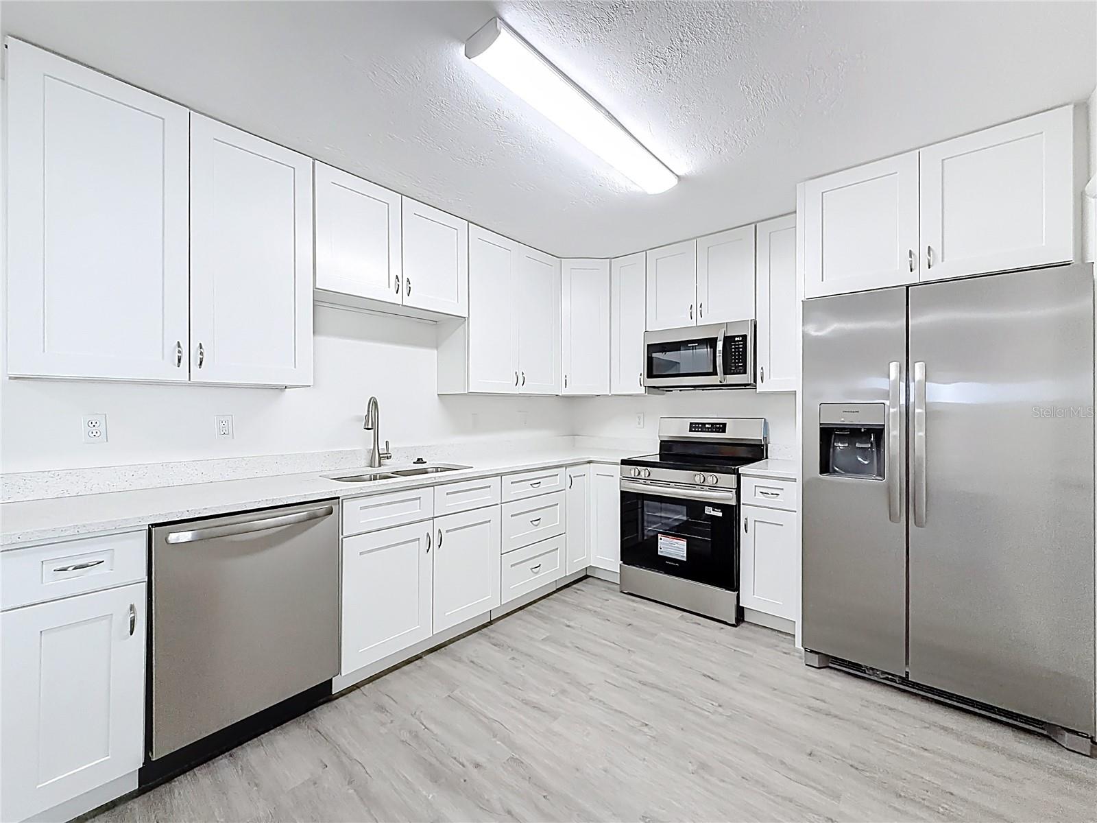 Image 8 of 26 For 819 Helmsman Way